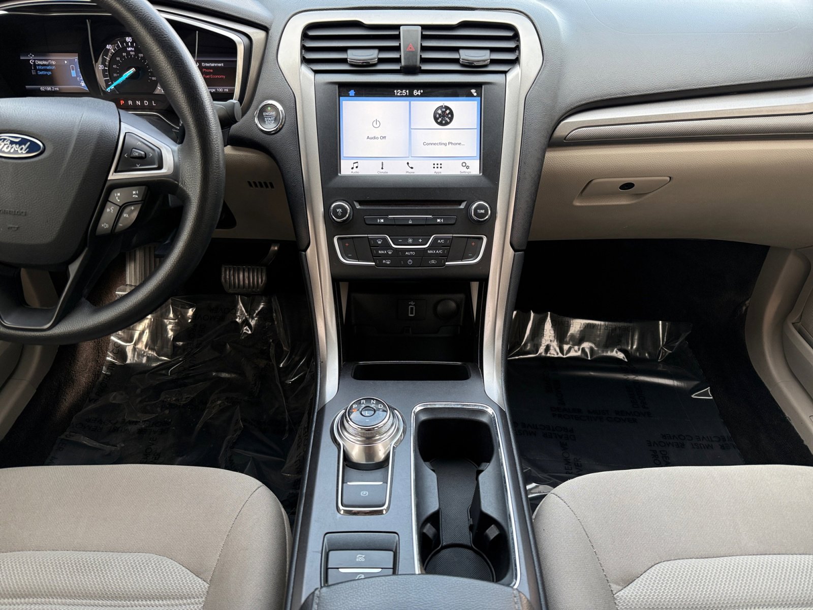 Used 2017 Ford Fusion SE image 11