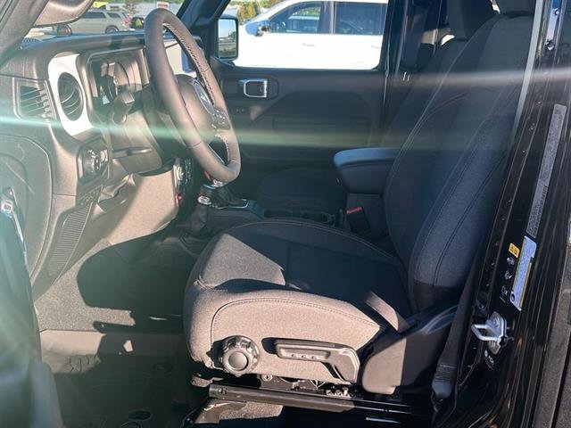 New 2025 Jeep Gladiator Willys image 11