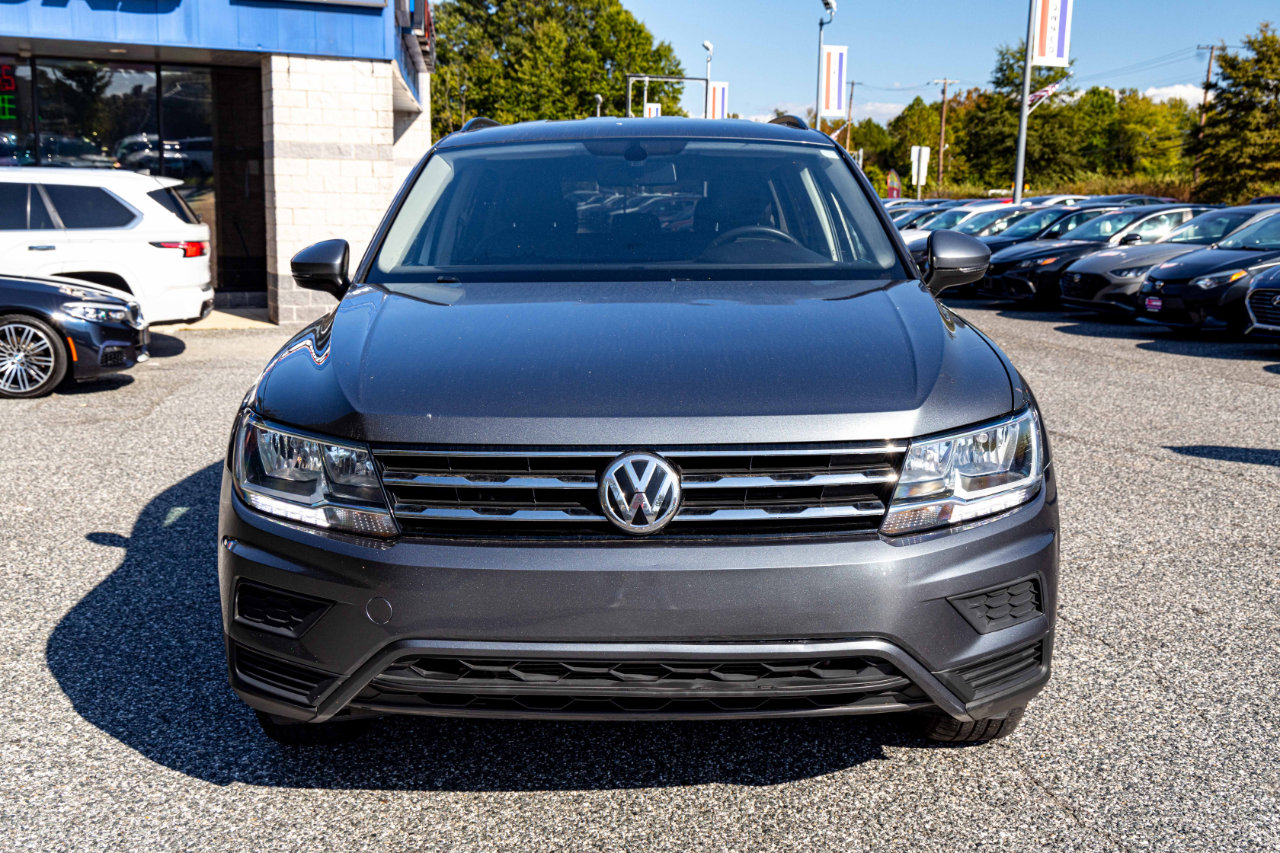 Used 2021 Volkswagen Tiguan SE R-Line image 2