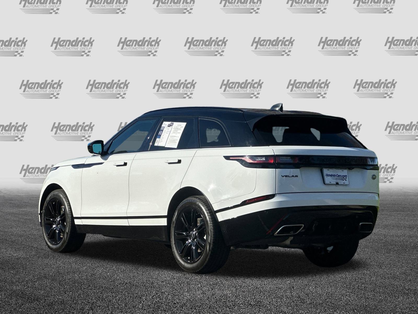 Used 2023 Land Rover Range Rover Velar R-Dynamic S image 7