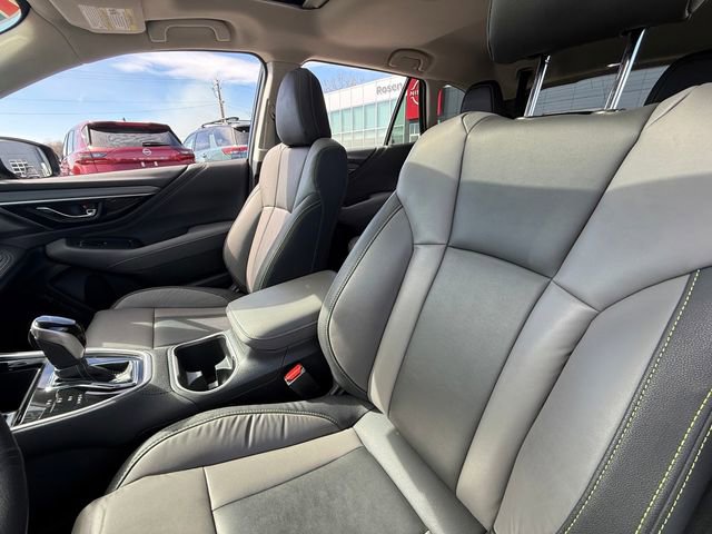 Used 2025 Subaru Outback Onyx Edition AWD/4WD image 25