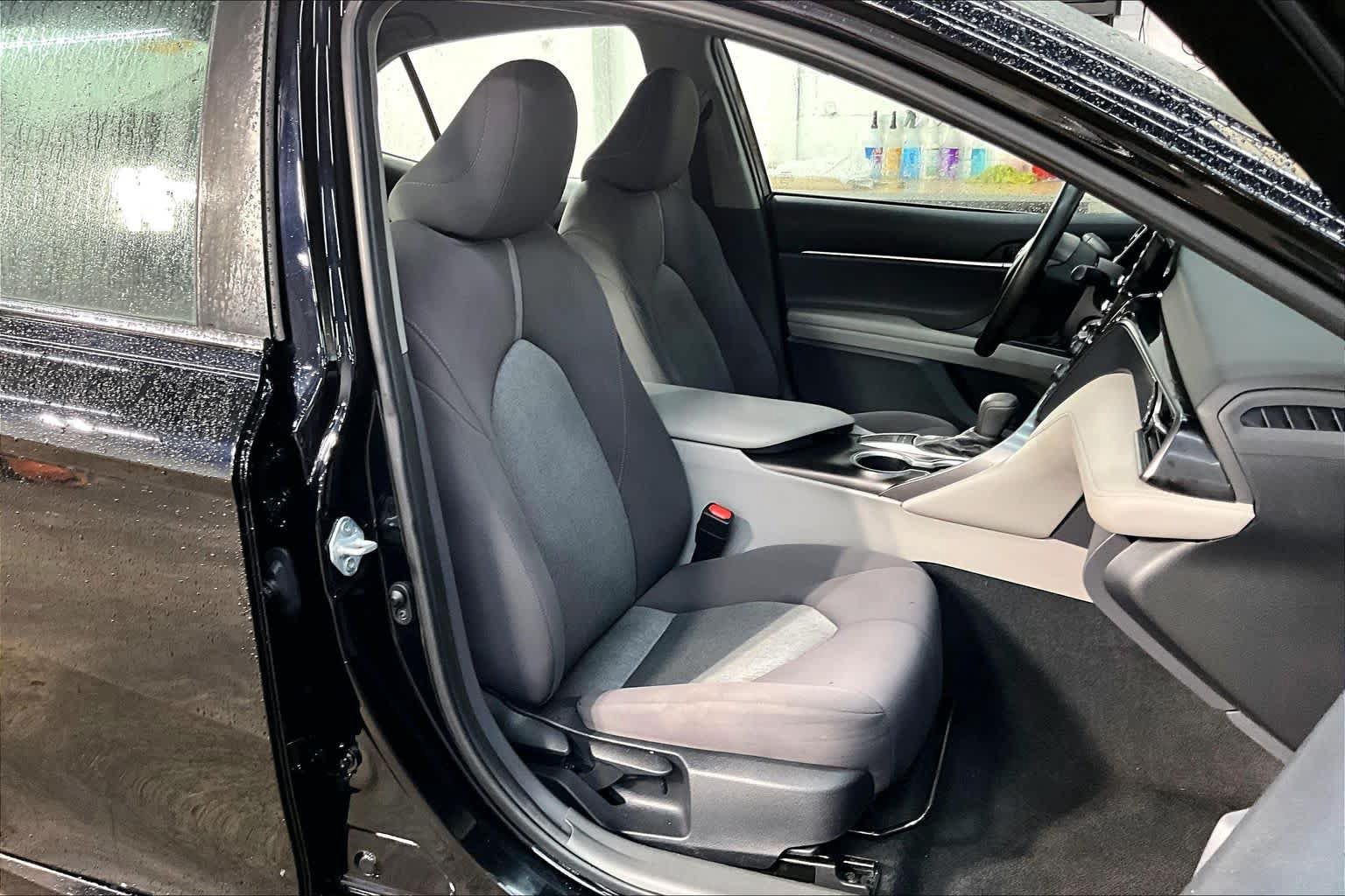 Used 2024 Toyota Camry LE FWD image 9