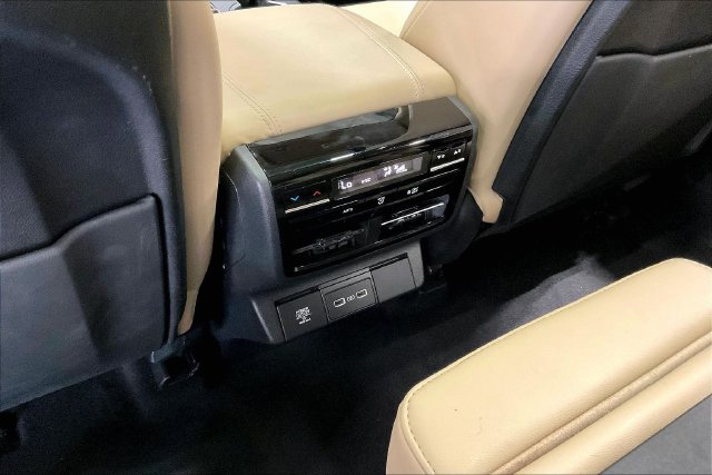 Used 2022 Acura MDX SH-AWD image 36