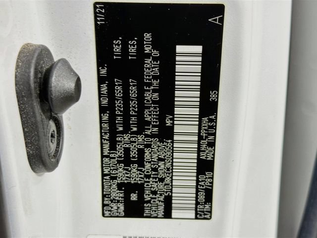 Used 2022 Toyota Sienna XLE w/ XLE Plus Package FWD image 39