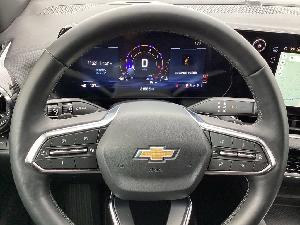 Used 2025 Chevrolet Equinox LT FWD image 32