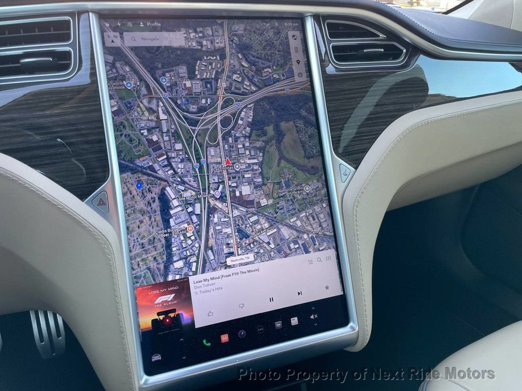 Used 2013 Tesla Model S Performance RWD image 22