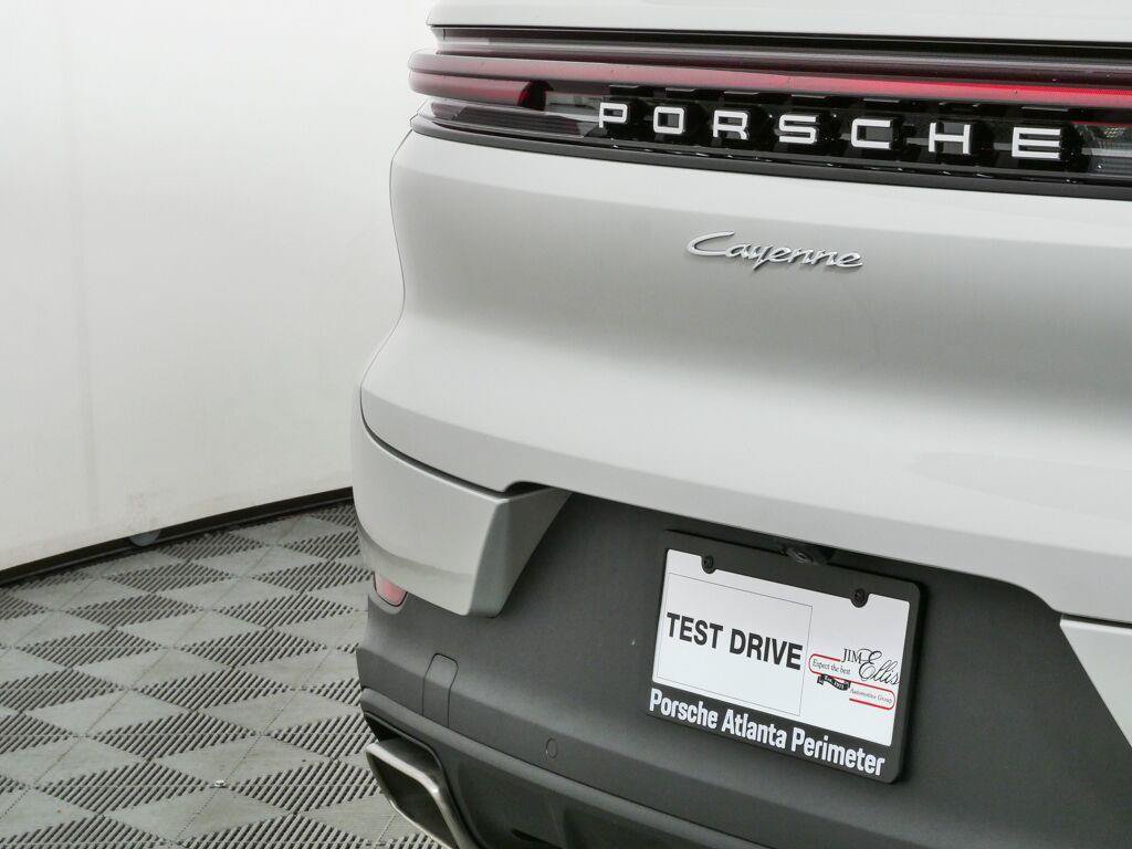 New 2026 Porsche Cayenne AWD/4WD image 37
