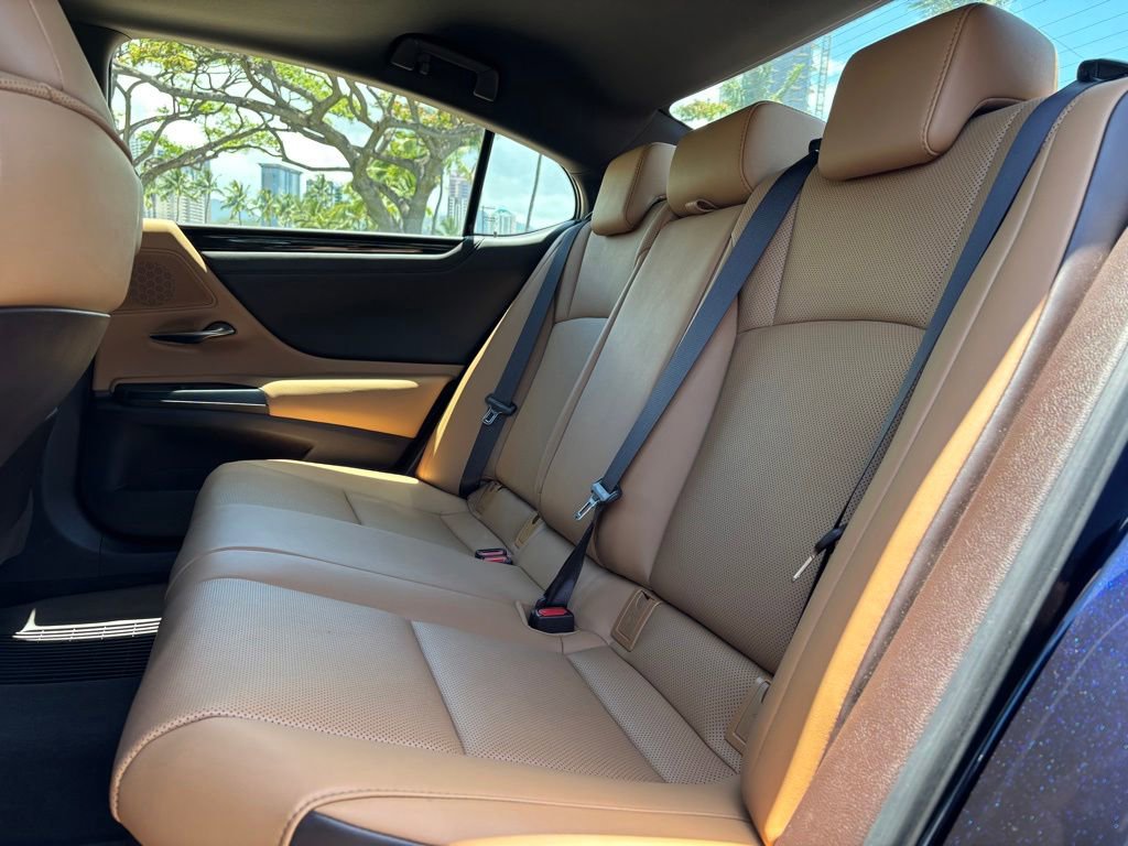 Used 2021 Lexus ES 300h w/ Premium Package FWD image 10