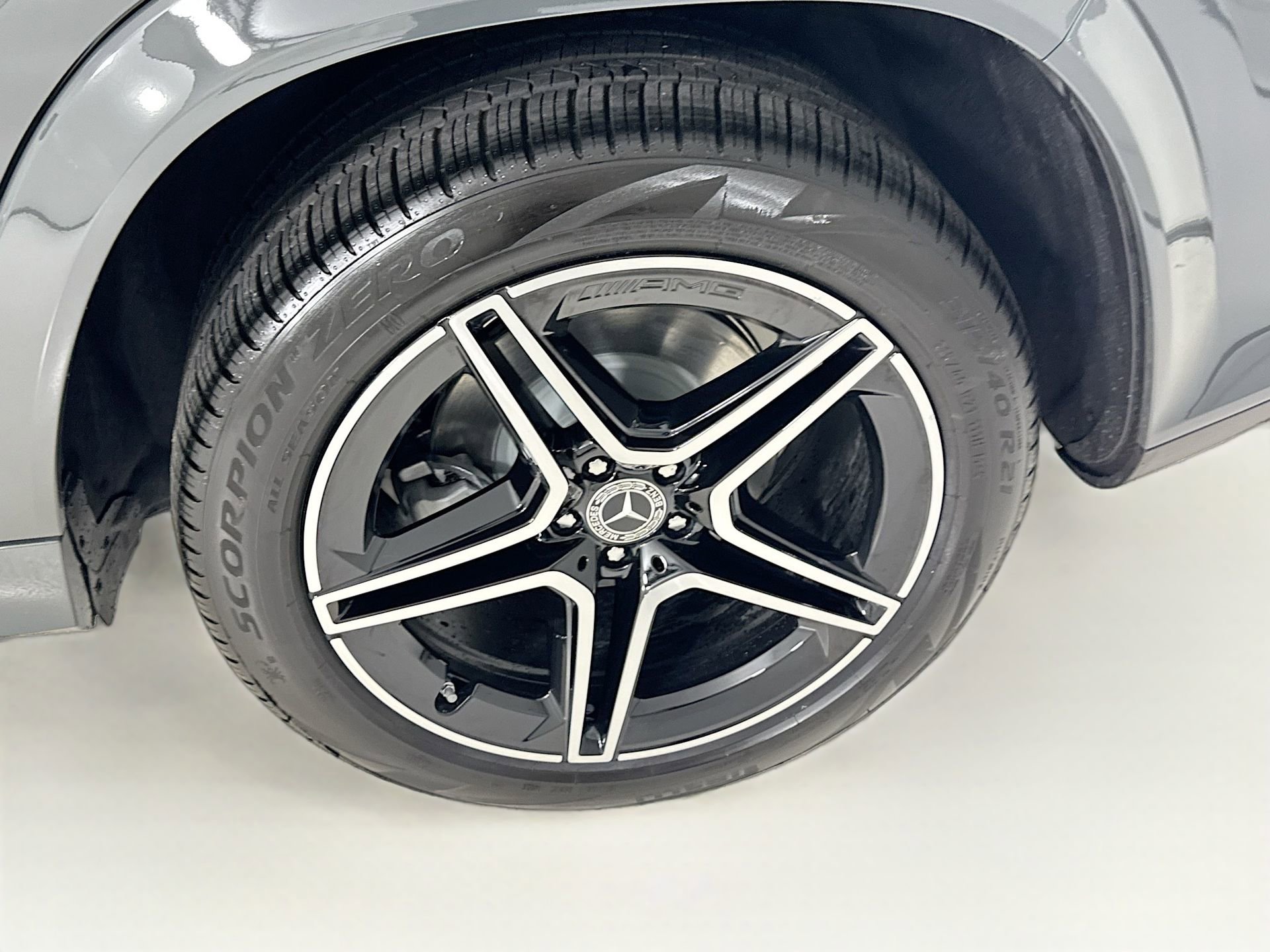New 2026 Mercedes-Benz GLS 450 4MATIC image 35