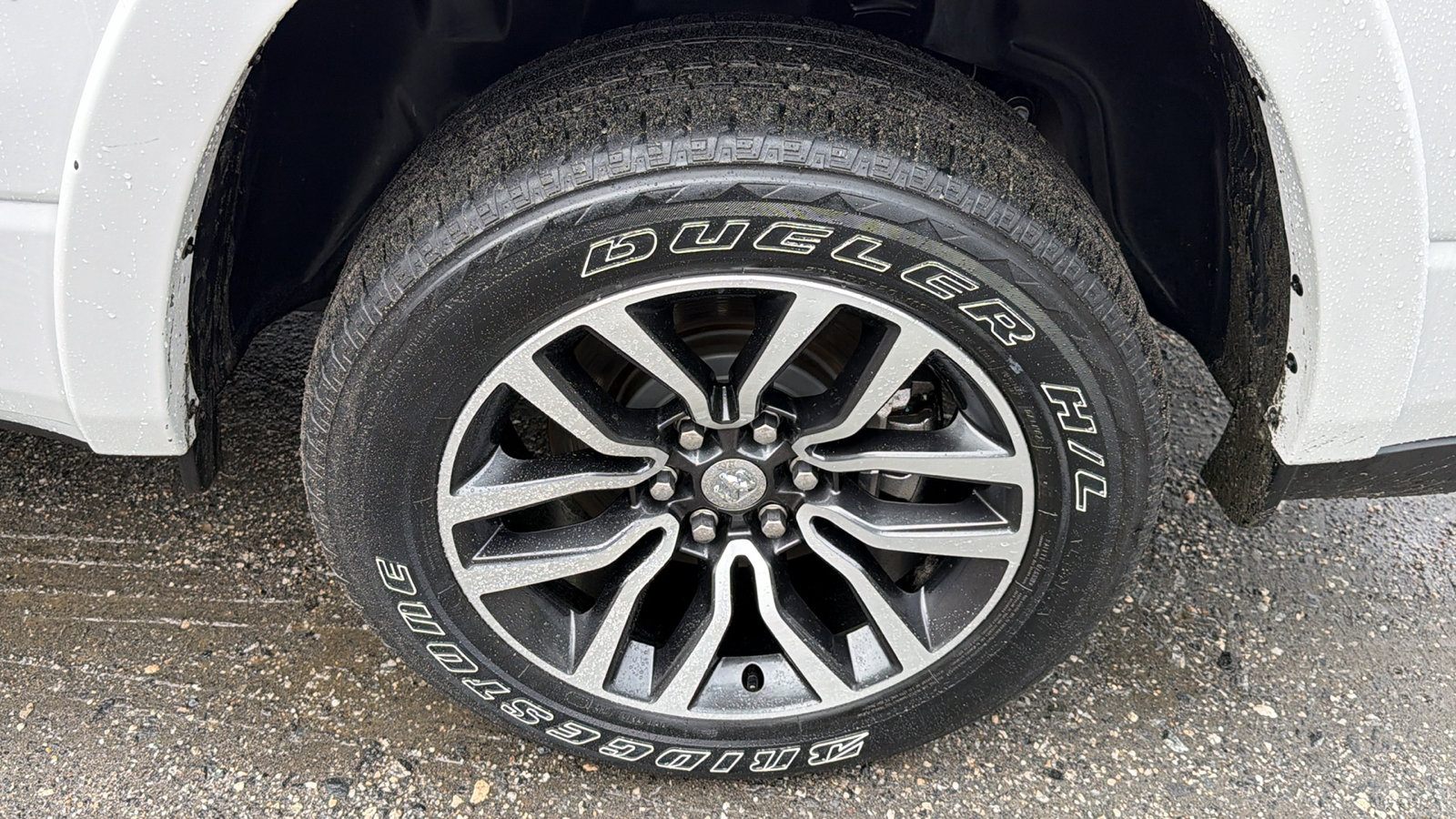 Used 2025 RAM 1500 Limited AWD/4WD image 12