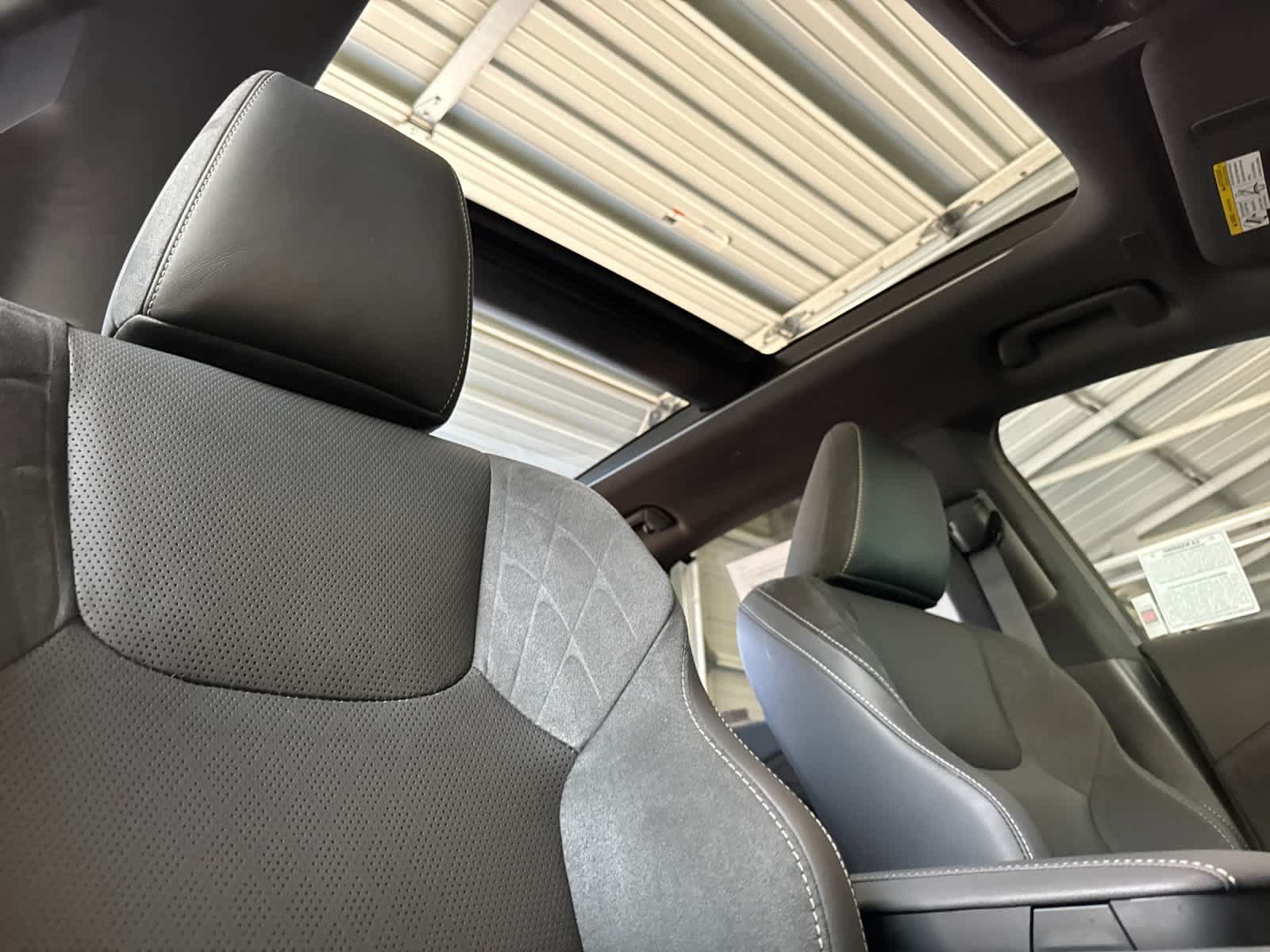 Certified 2025 Lexus RX 450h AWD w/ Convenience Package image 18