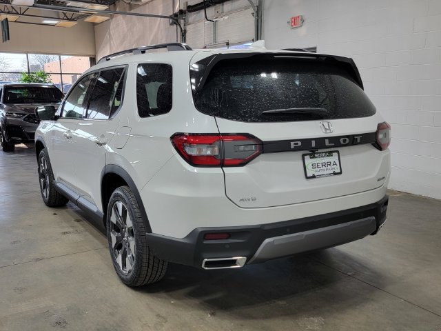 New 2026 Honda Pilot Touring image 7