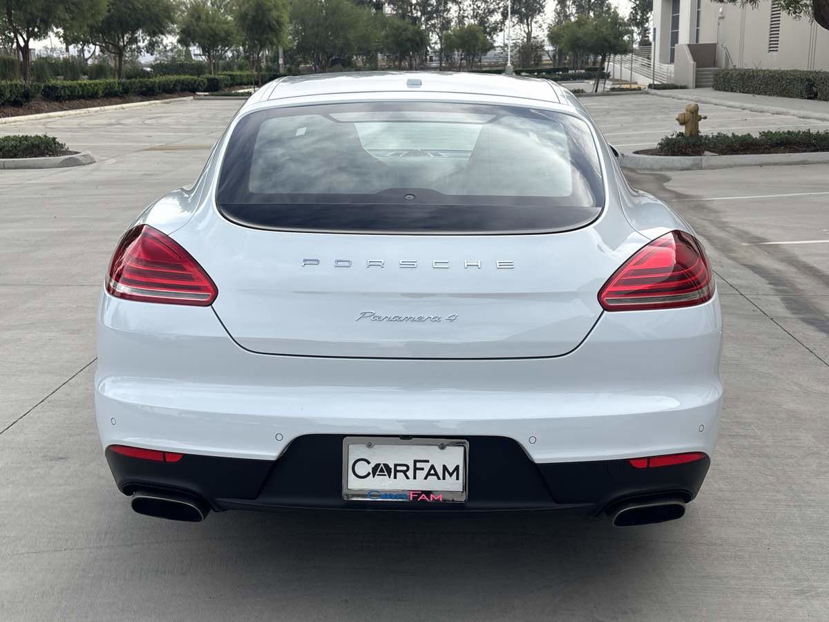 Used 2016 Porsche Panamera 4 Edition image 4