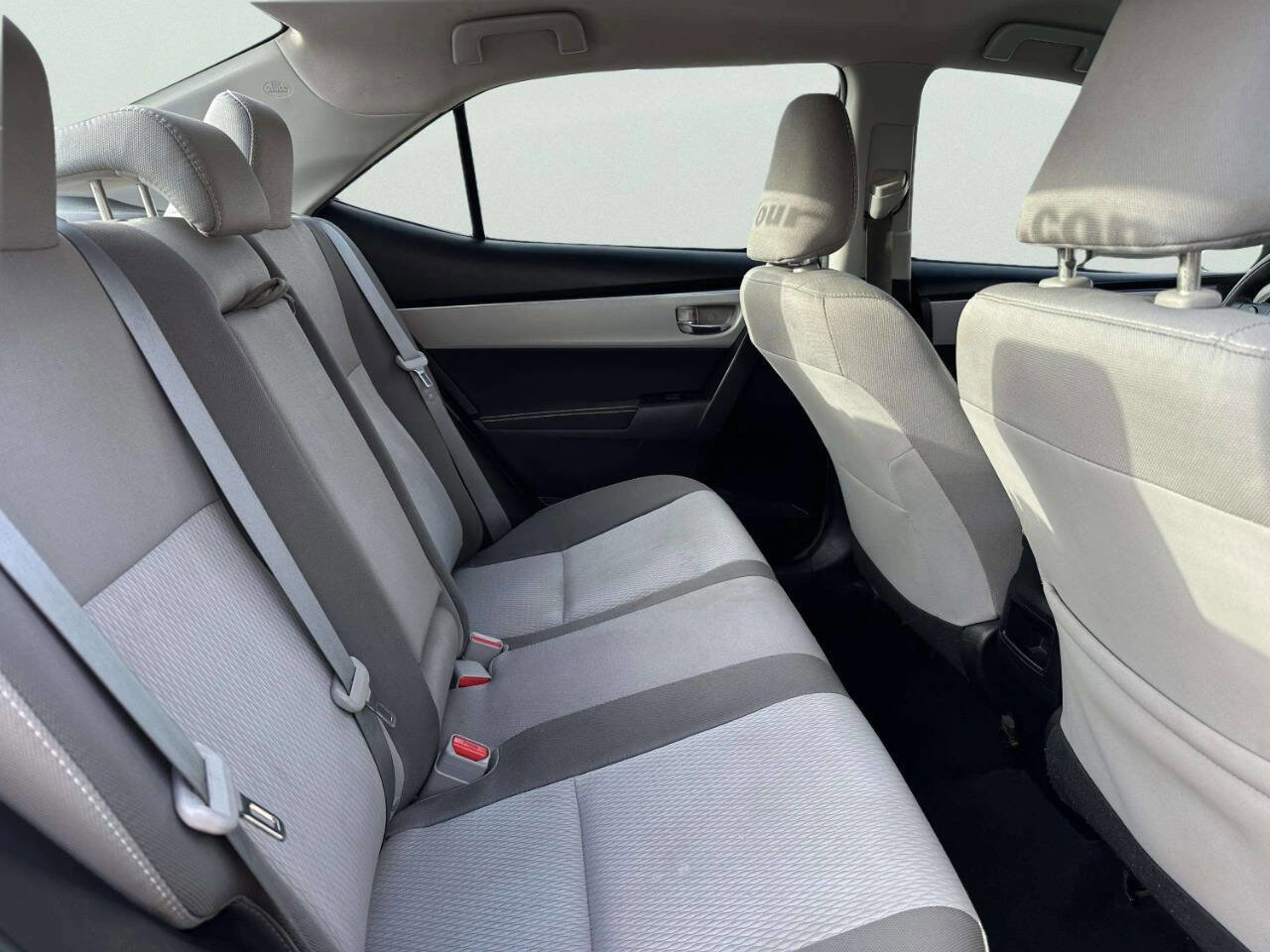 Used 2019 Toyota Corolla LE image 15