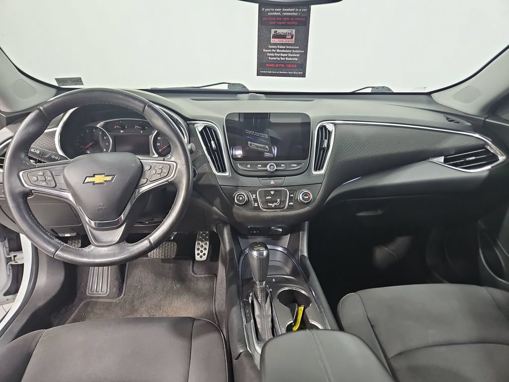 Used 2016 Chevrolet Malibu LT FWD image 13
