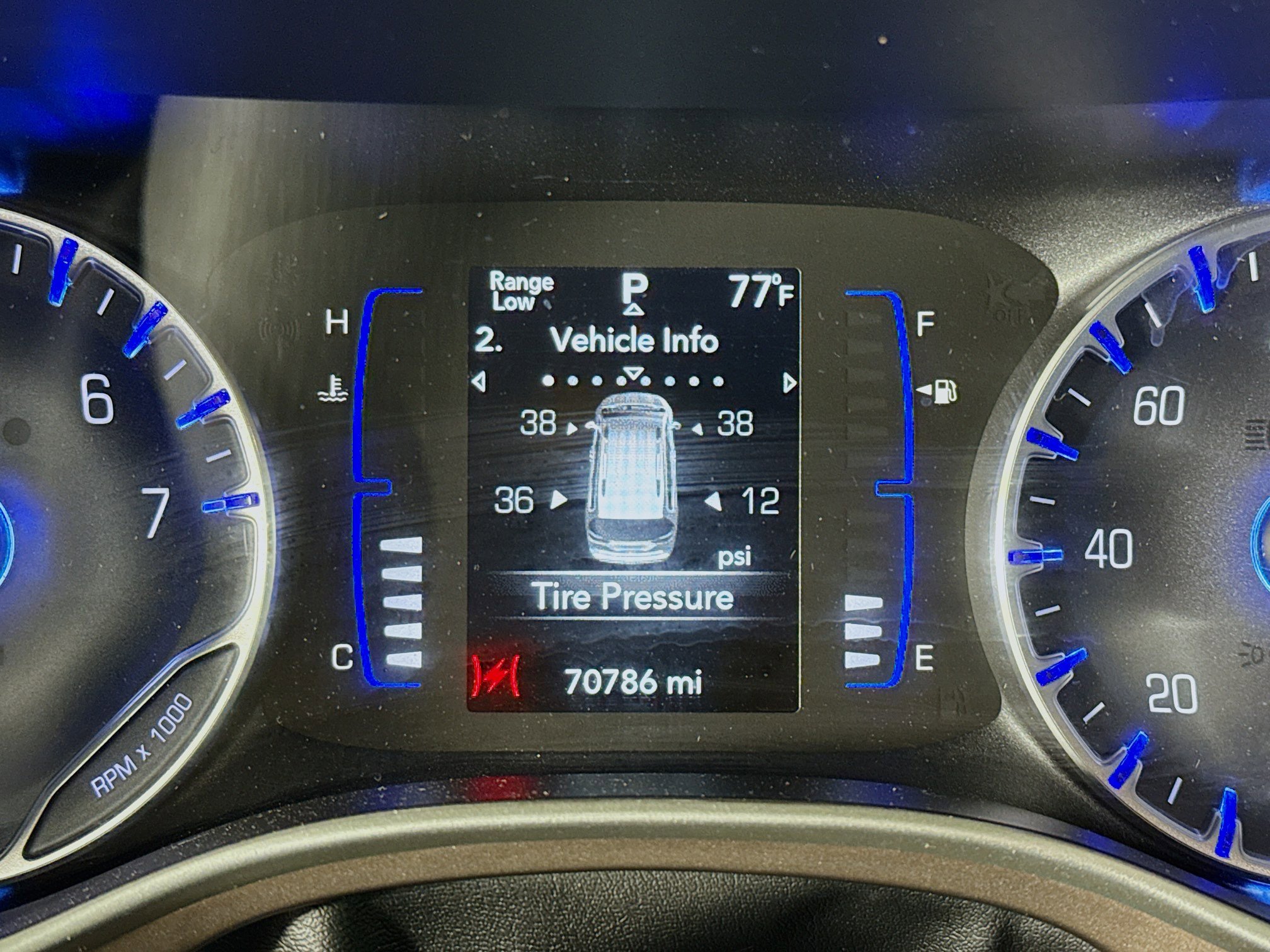 Used 2023 Chrysler Voyager LX FWD image 16