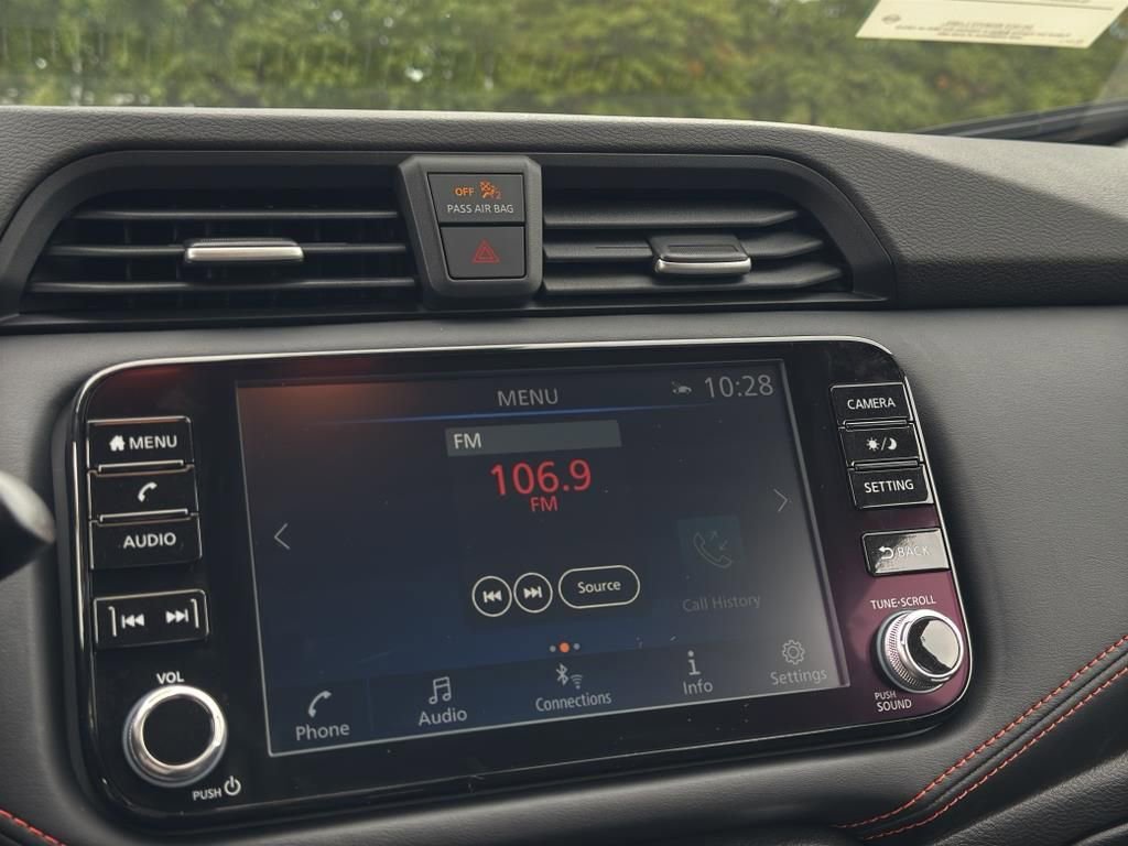 New 2025 Nissan Versa SR image 24