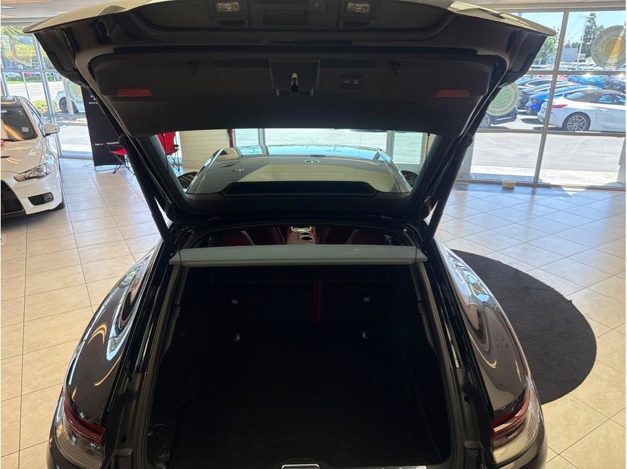Used 2021 Porsche Panamera image 40