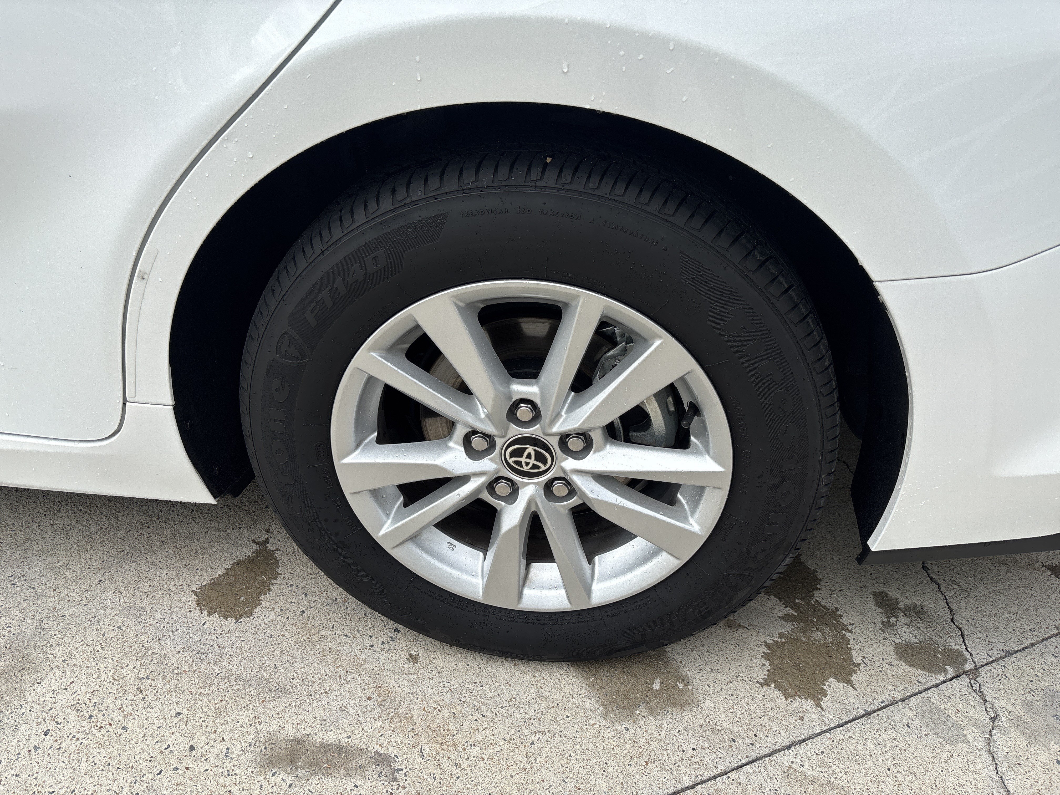 Used 2025 Toyota Camry Hybrid FWD image 33