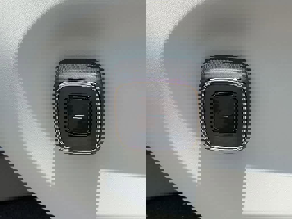 New 2025 Volvo EX90 Plus image 16