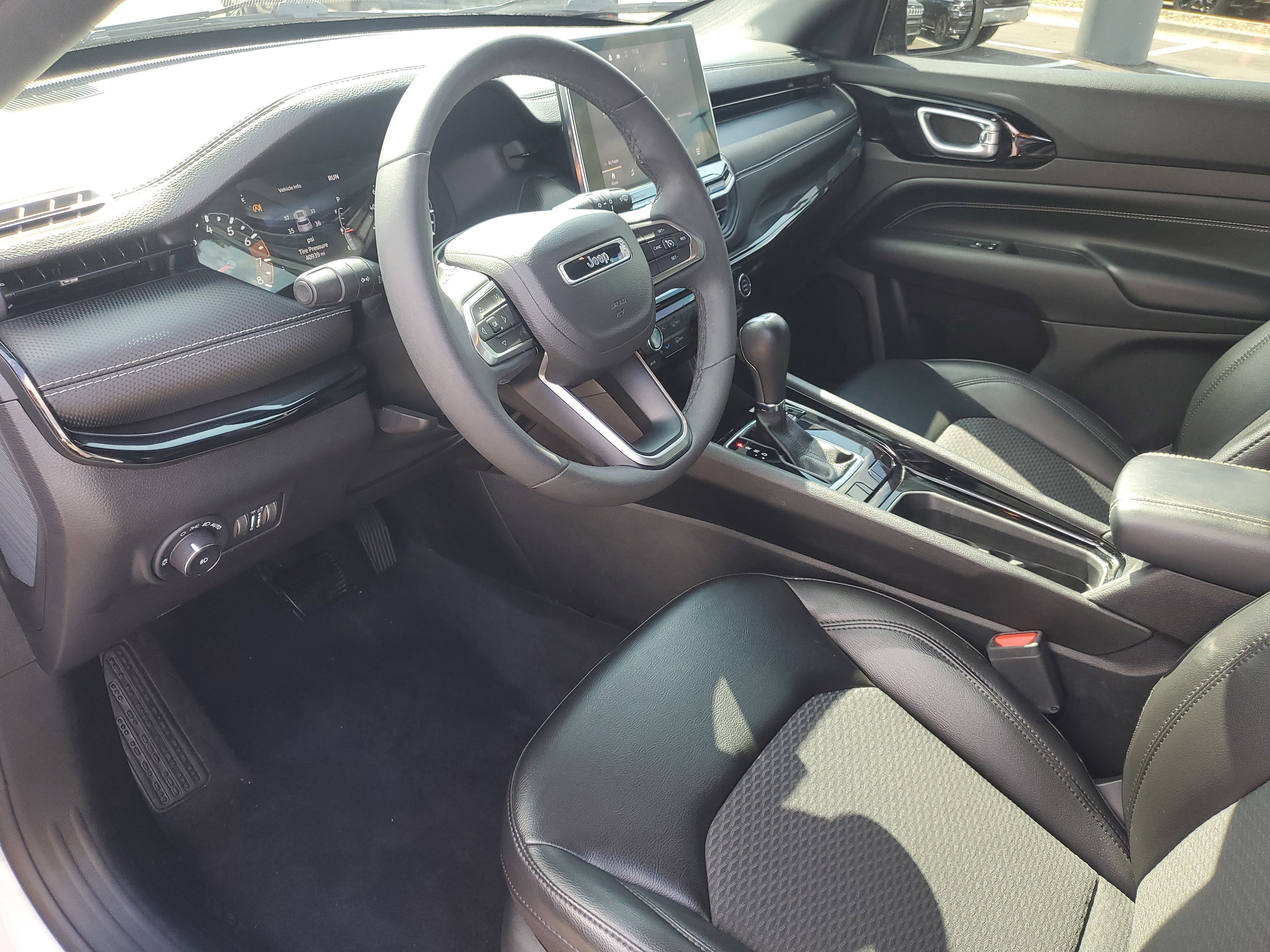 Used 2022 Jeep Compass Latitude FWD image 10