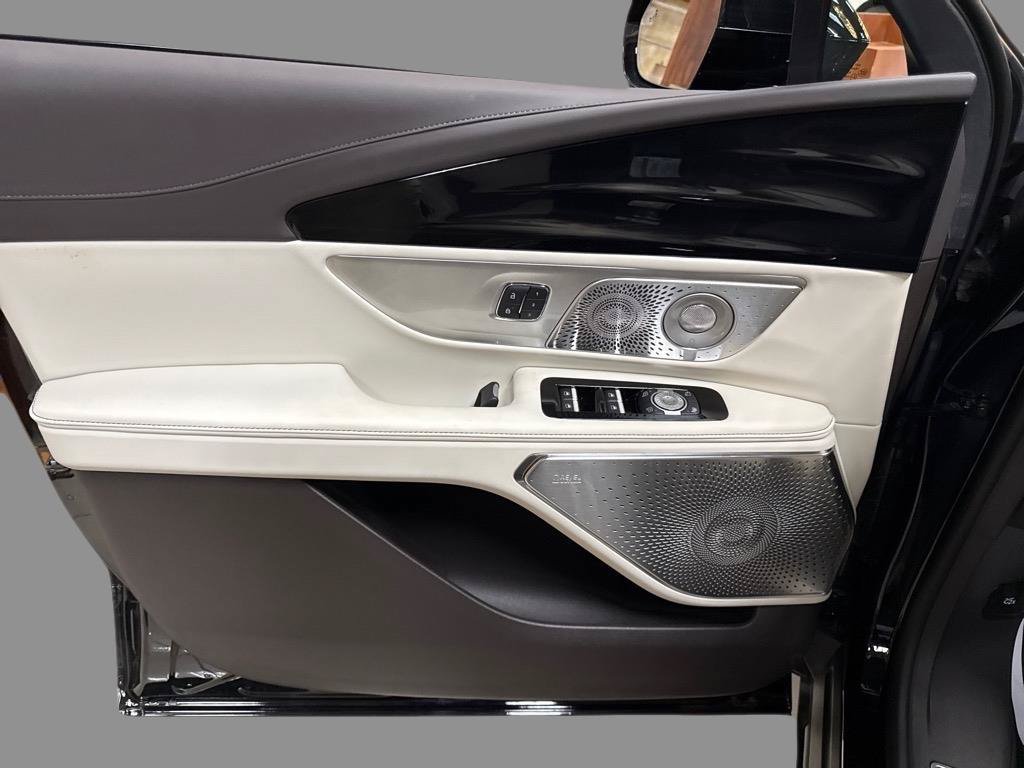 New 2025 Lincoln Nautilus Black Label AWD/4WD image 9
