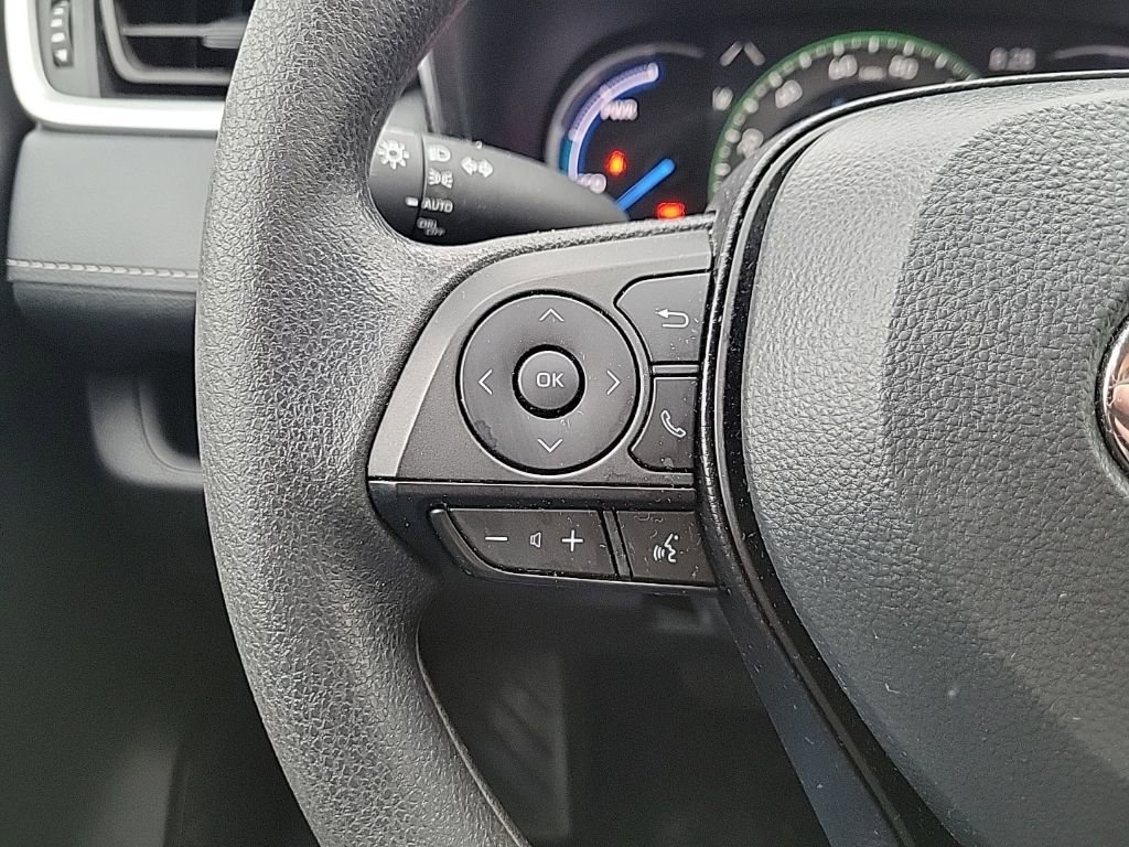 Used 2025 Toyota RAV4 XLE image 24