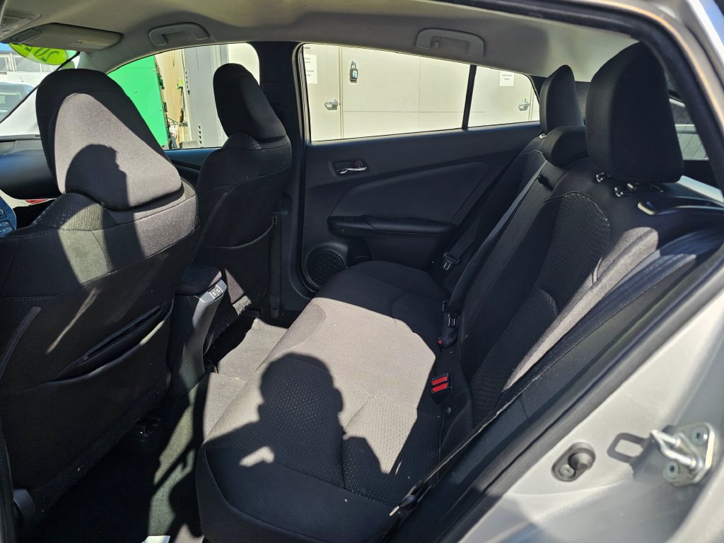 Used 2021 Toyota Prius LE AWD/4WD image 16