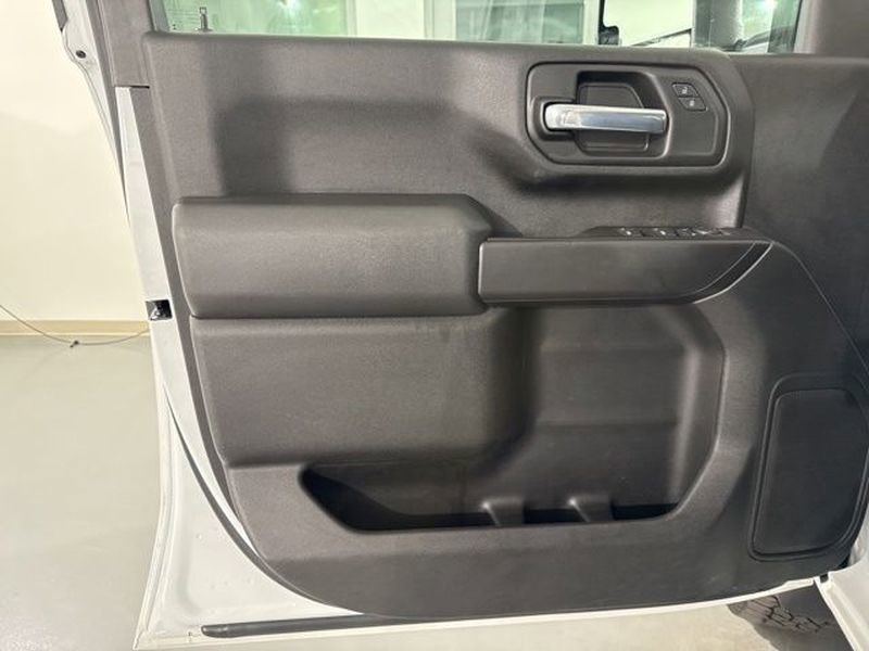 Used 2024 Chevrolet Silverado 2500 Custom w/ Custom Value Package image 19