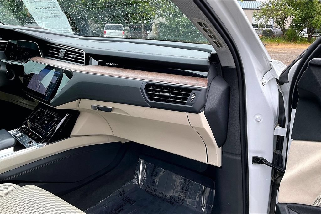 Used 2019 Audi e-tron Prestige AWD/4WD image 19