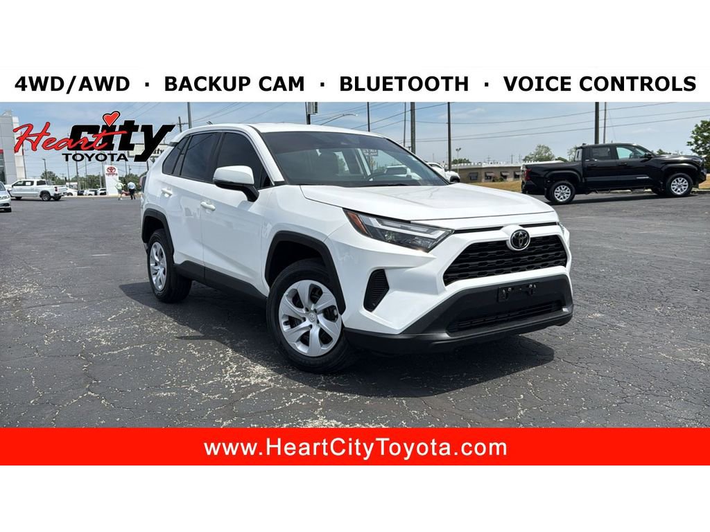 Certified 2025 Toyota RAV4 LE AWD/4WD image 1