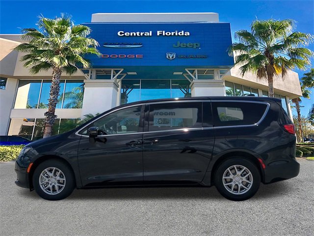 New 2026 Chrysler Voyager LX image 8