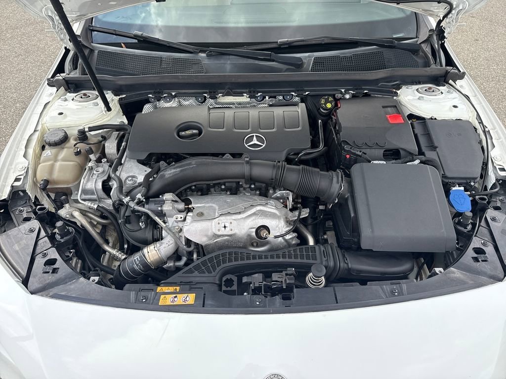 Used 2021 Mercedes-Benz CLA 250 image 24