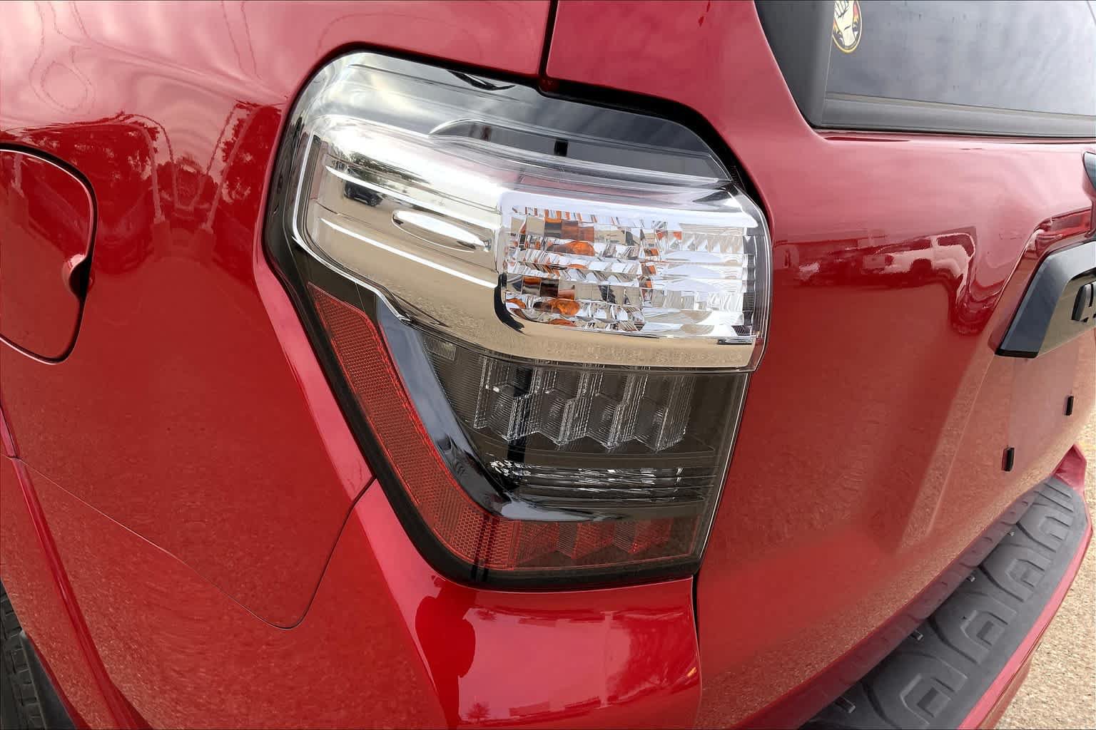 Certified 2021 Toyota 4Runner Venture w/ Moonroof Package AWD/4WD image 29