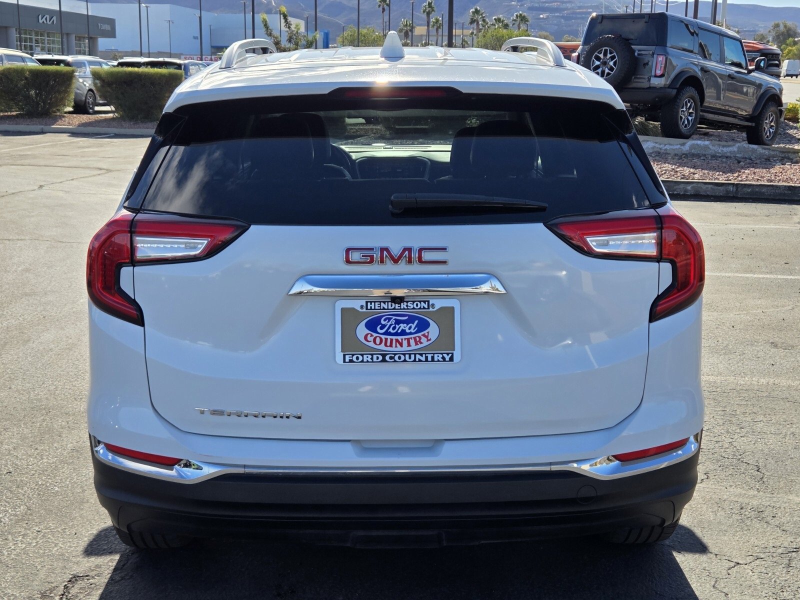 Used 2024 GMC Terrain SLT image 5