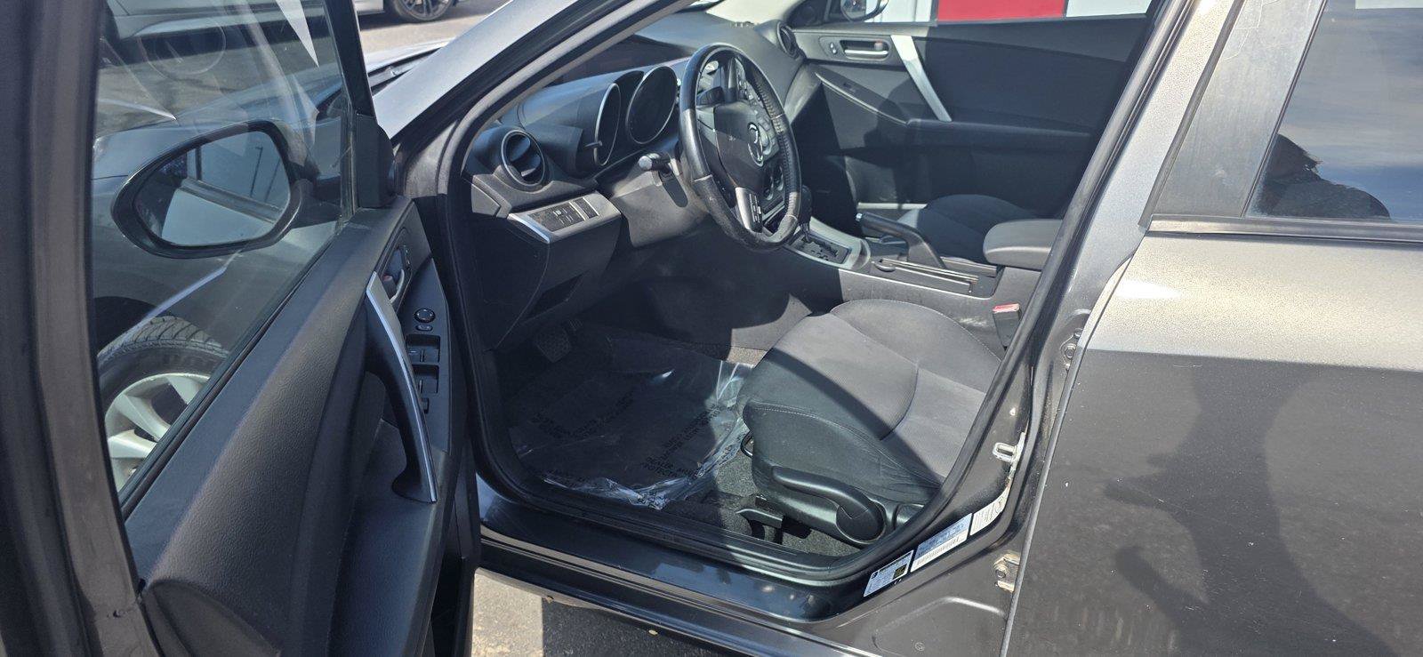 Used 2011 MAZDA MAZDA3 s Sport FWD image 13