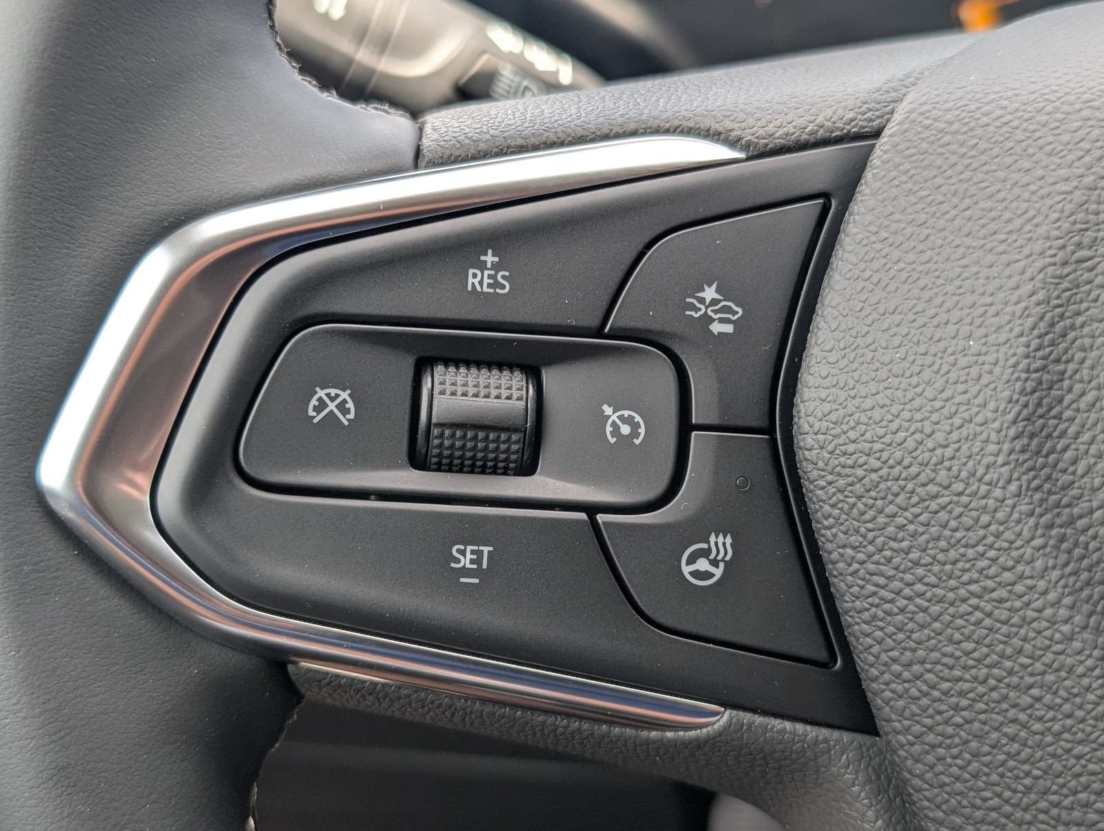 New 2026 Chevrolet Trax LT w/ Driver Confidence Package FWD image 20
