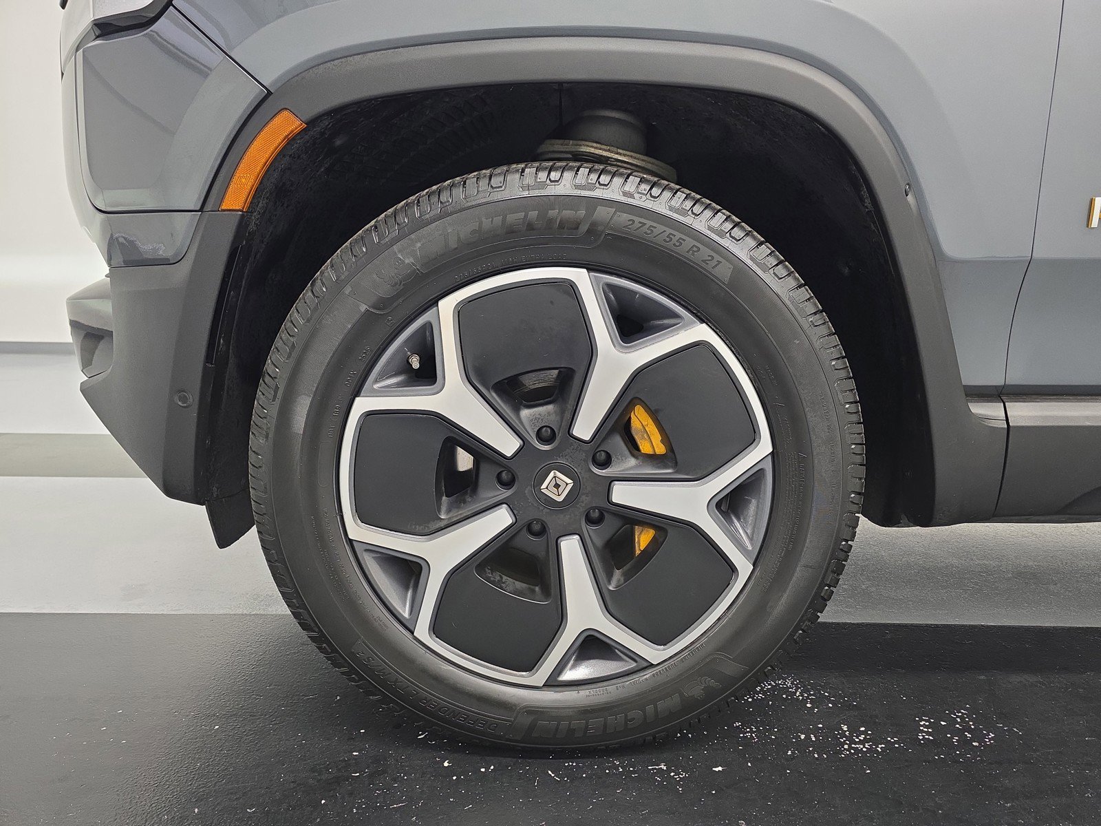 Used 2022 Rivian R1T Adventure image 9