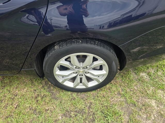 Used 2018 Chevrolet Impala LT w/ LT Convenience Package FWD image 4