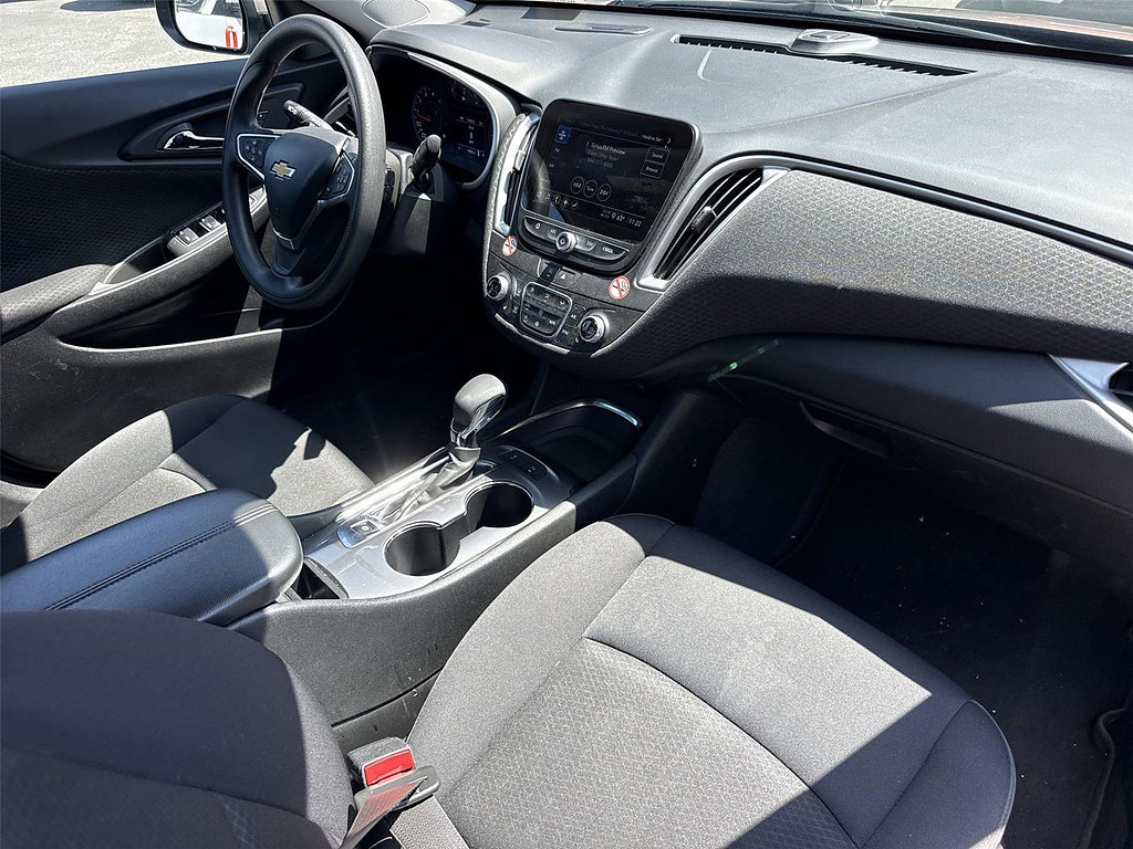 Used 2025 Chevrolet Malibu LT FWD image 26