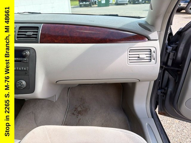 Used 2008 Buick Lucerne CX FWD image 24
