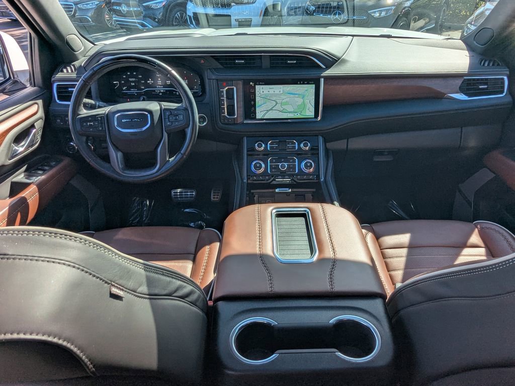 Used 2024 GMC Yukon Denali Ultimate image 2