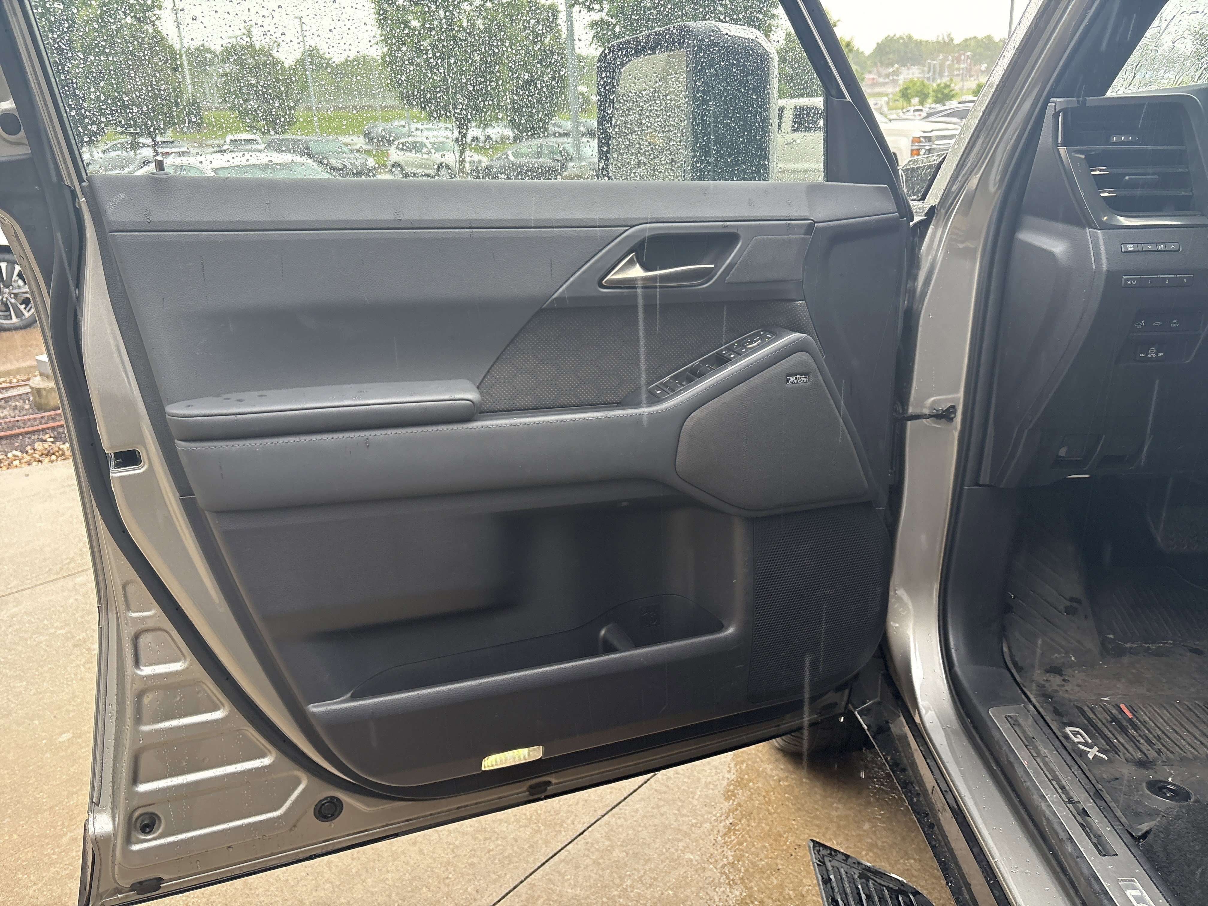 Certified 2024 Lexus GX 550 w/ Accessory Package (31) AWD/4WD image 14