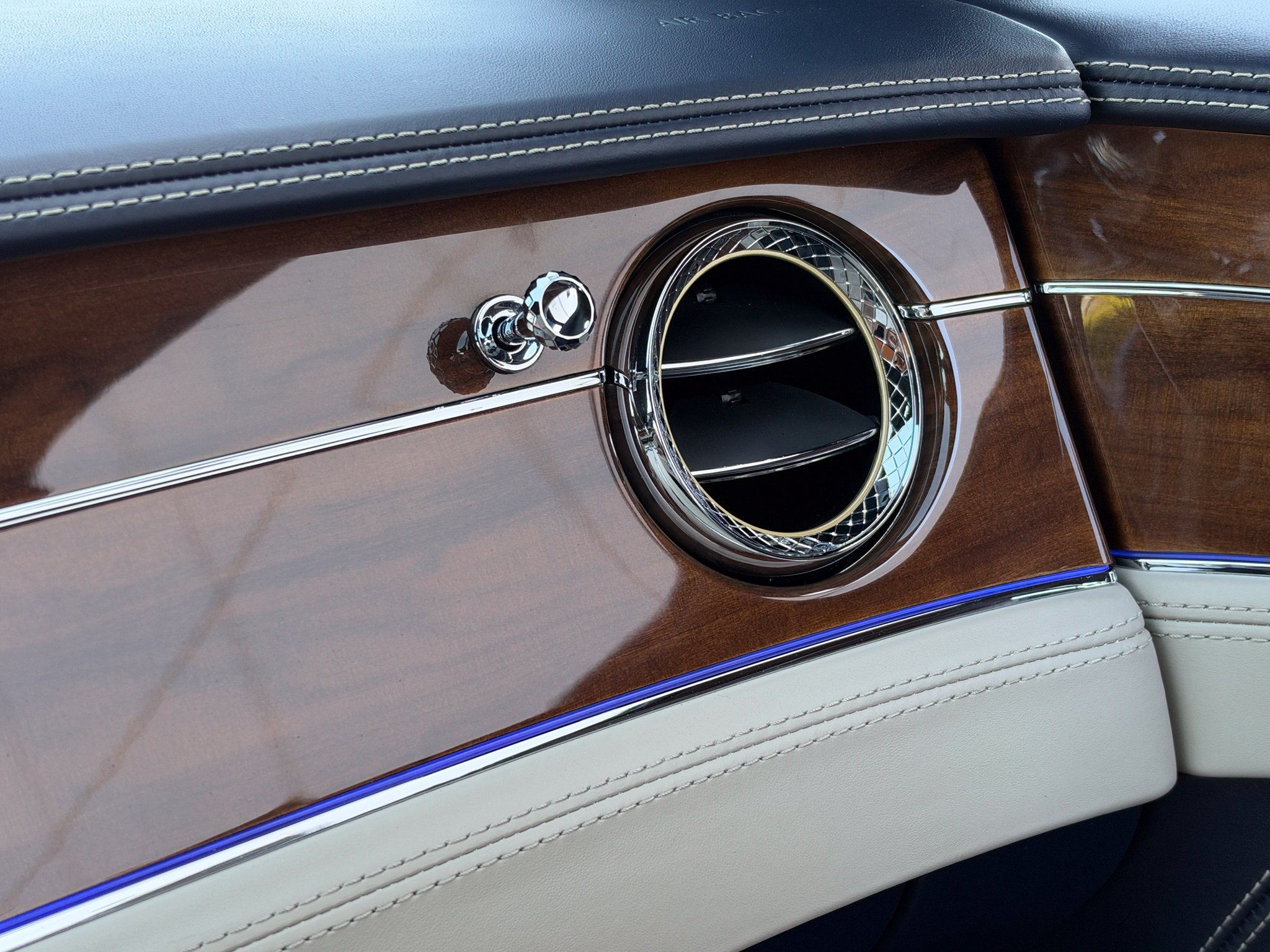 Used 2020 Bentley Continental GT AWD/4WD image 33
