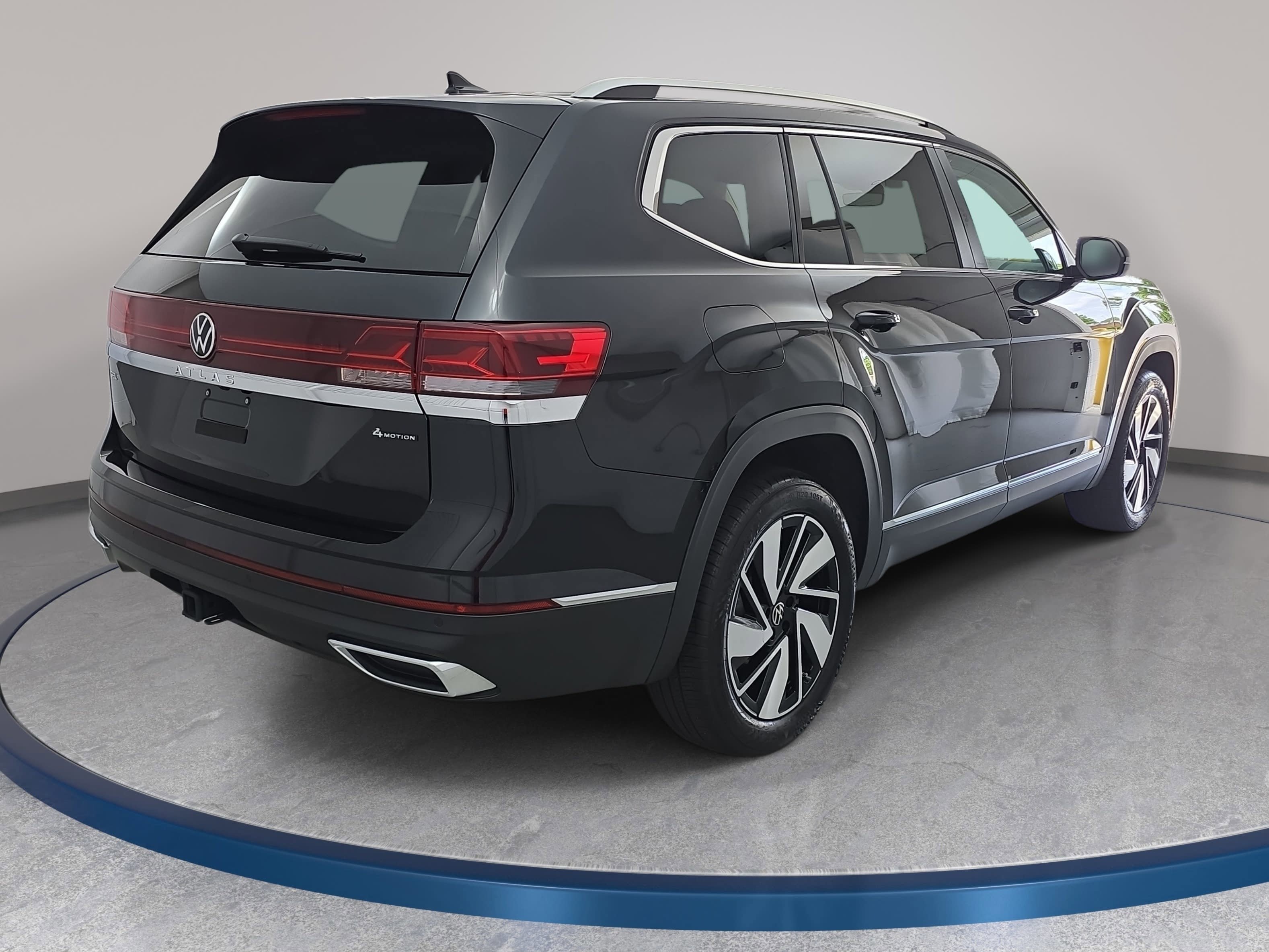 Certified 2025 Volkswagen Atlas SEL AWD/4WD image 5
