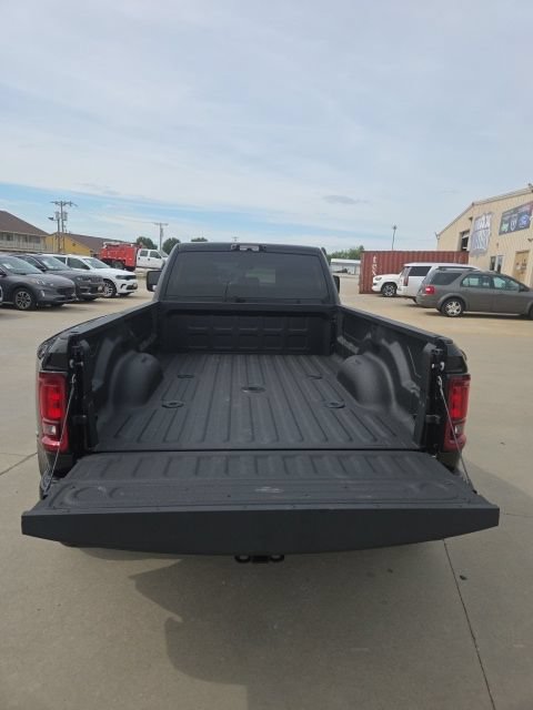 Used 2026 RAM 3500 Big Horn AWD/4WD image 36