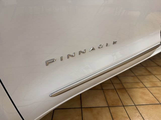 New 2026 Chrysler Pacifica Pinnacle image 4