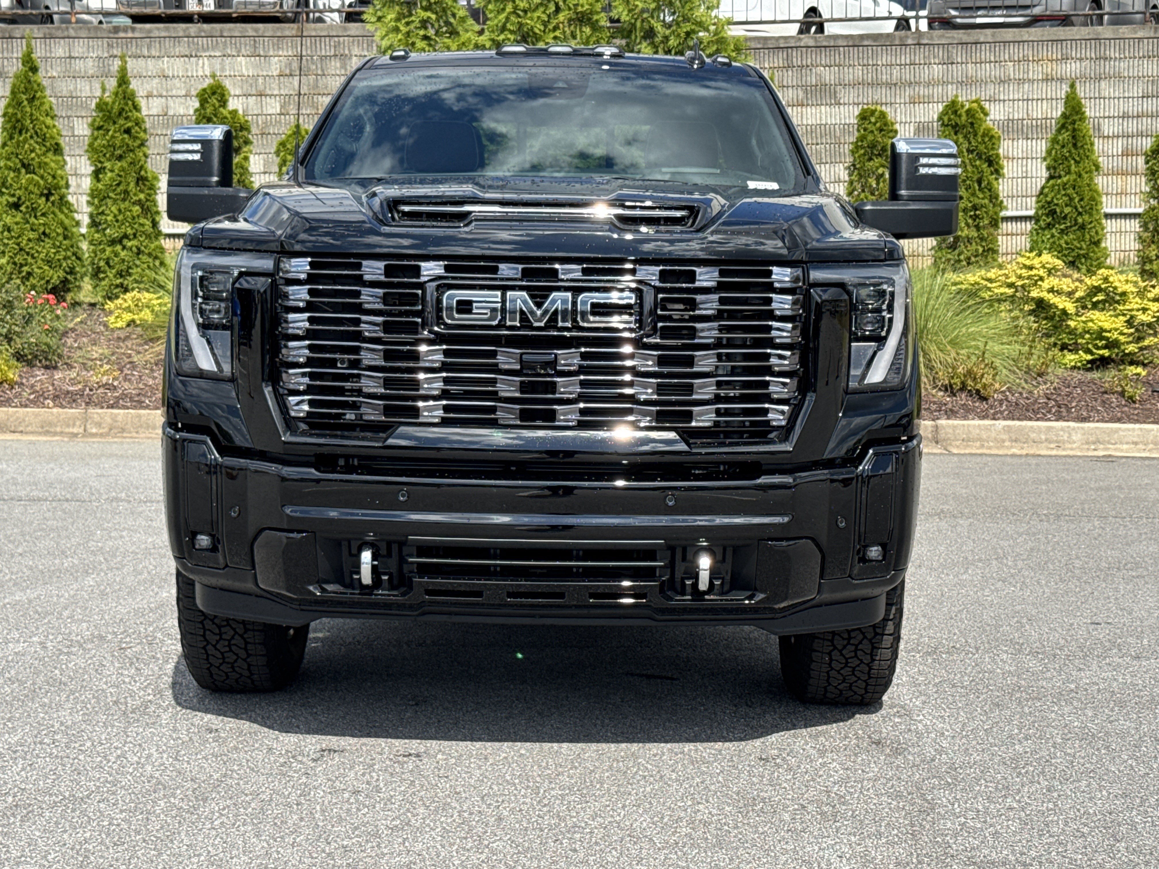 New 2026 GMC Sierra 2500 Denali Ultimate AWD/4WD image 3