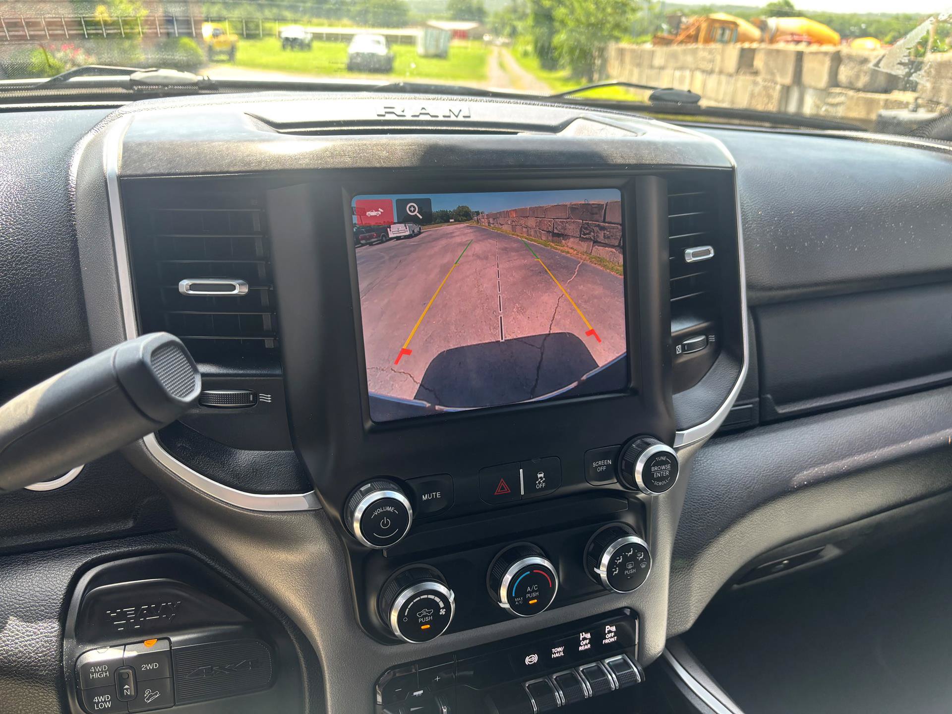 Used 2024 RAM 2500 Big Horn w/ Off Road Package AWD/4WD image 14