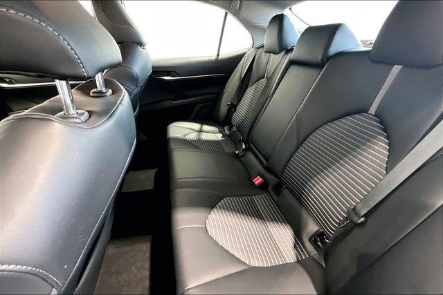 Used 2024 Toyota Camry SE image 23
